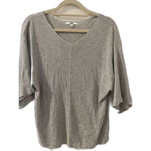Uniqlo grey 3/4 sleeve top